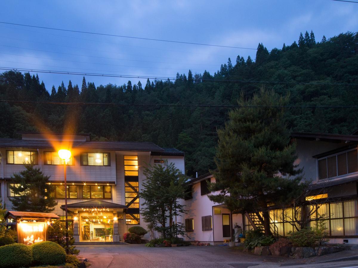 Ryokan Gizan Такаяма Экстерьер фото
